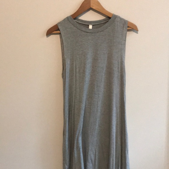 Cute and cosy striped dress - Picture 1 of 6